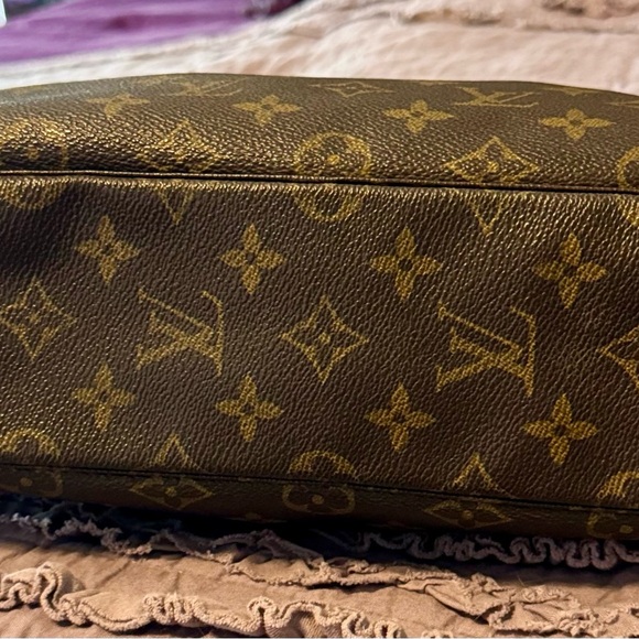 LOUIS VUITTON Monogram XL Trousse Toilette 28, Vintage, Unisex - Picture 3 of 15